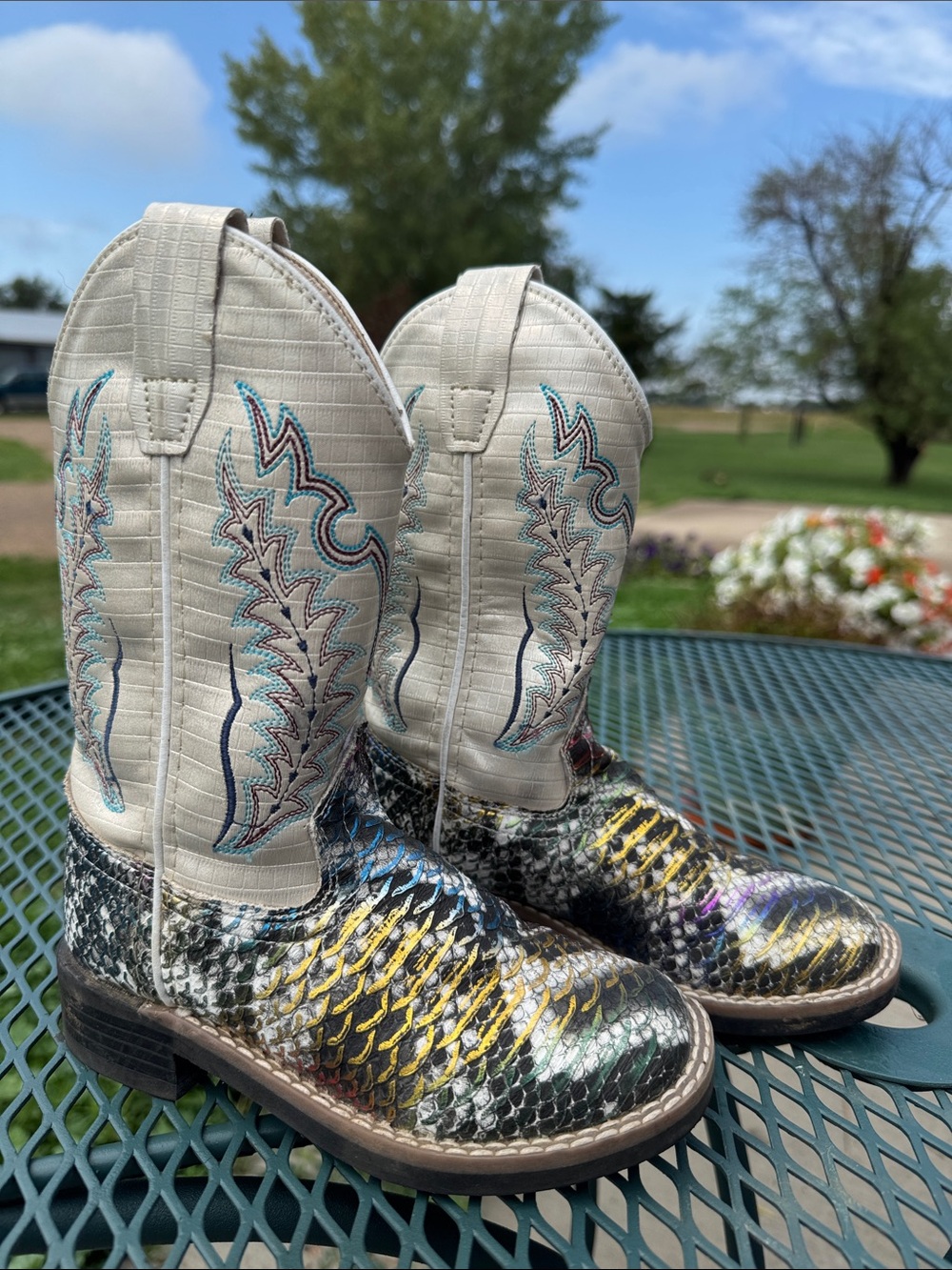 Kids Metallic Multi-Color Western Cowboy Boots - Cream Shaft